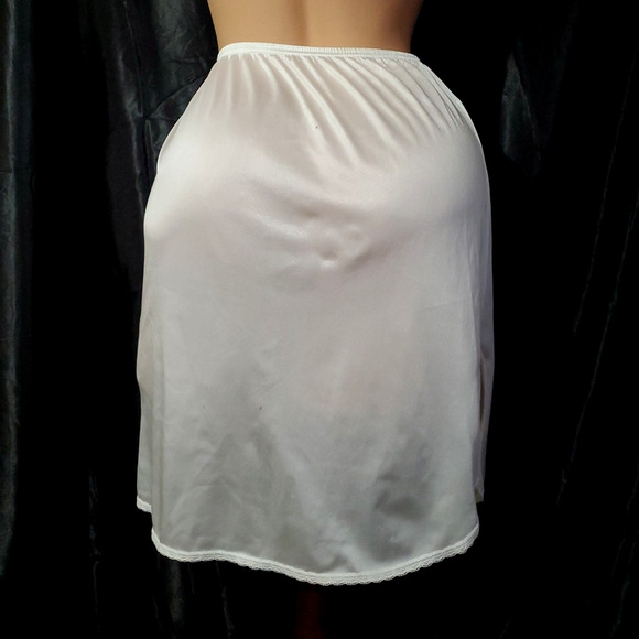Vintage VASSARETTE Half Slip Skirt WHITE SATIN NYLON Lingerie WOMEN'S SMALL 20" - Picture 5 of 8